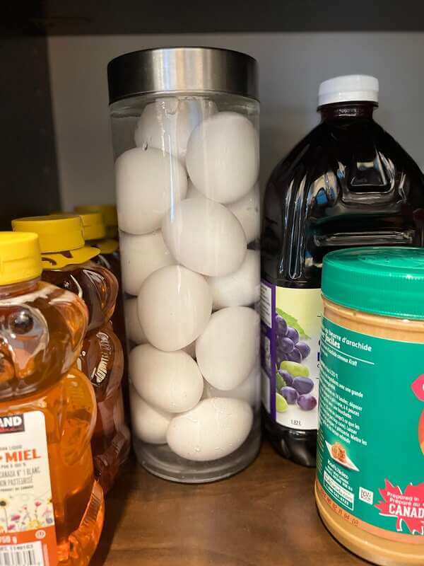 Store eggs of cool dry dark area